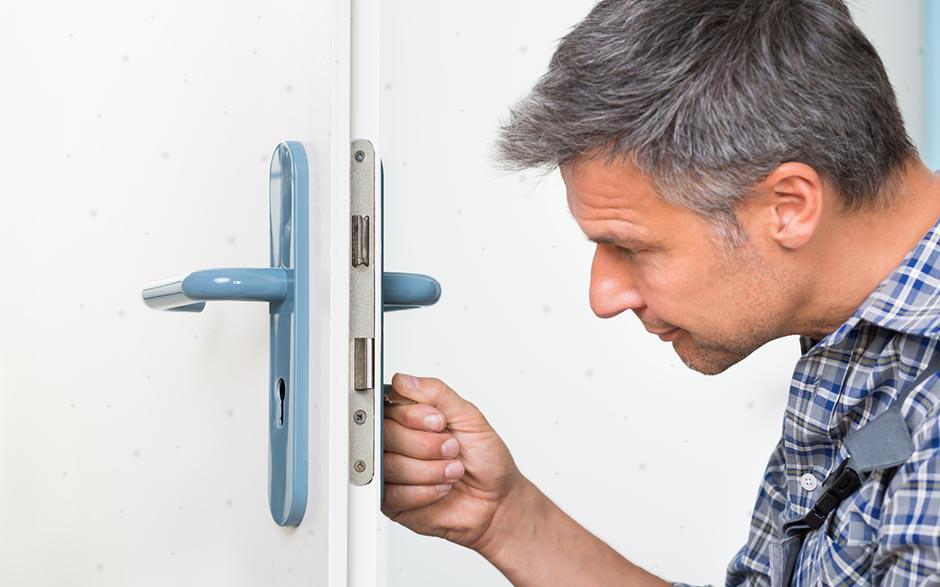 ouvrir une porte d'entrée bloquée Villemomble